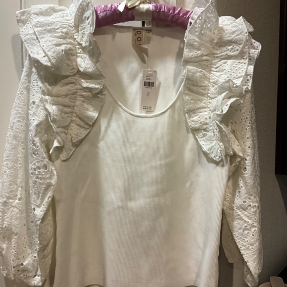 New With Tags DOLAN Ruffle Sleeve Eyelet Ribbed Top - Picture 2 of 11